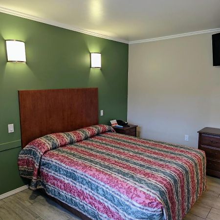 Americas Best Value Inn Oxnard-פורט וויינימי מראה חיצוני תמונה